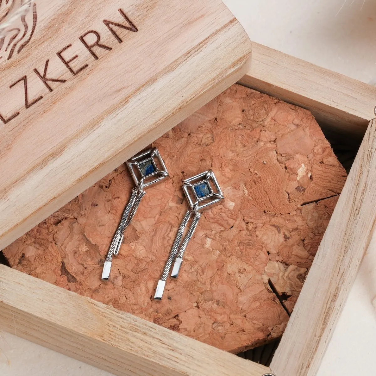 Holzkern Ohrringe|Schmuck^Awakening Ohrringe