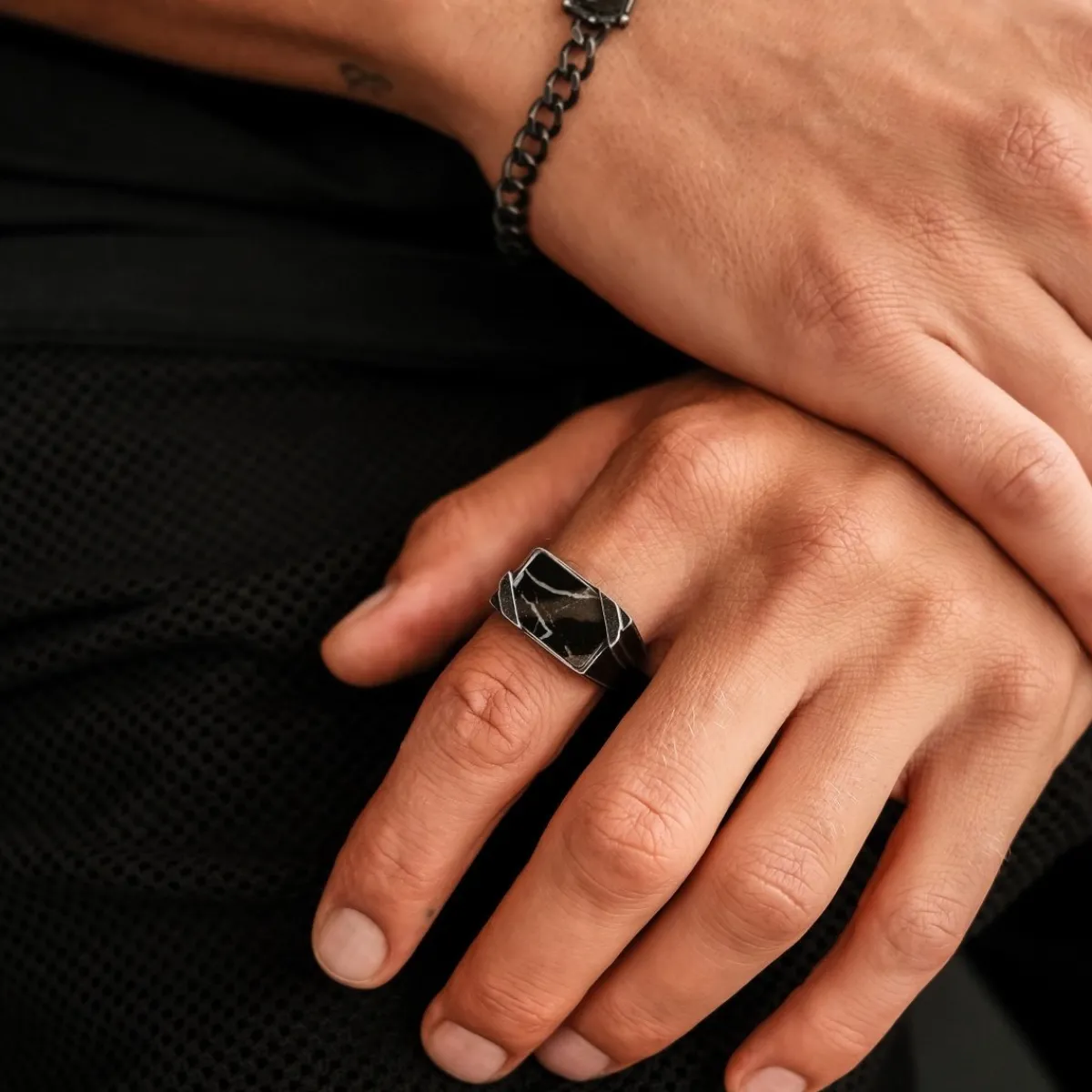 Holzkern Ringe|Schmuck^Binomial Ring