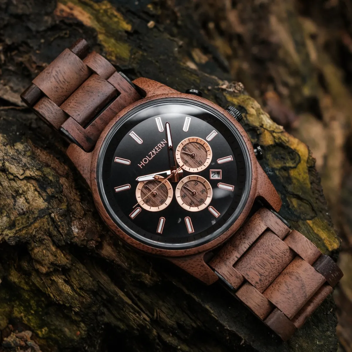 Holzkern Uhren^Buschwerk