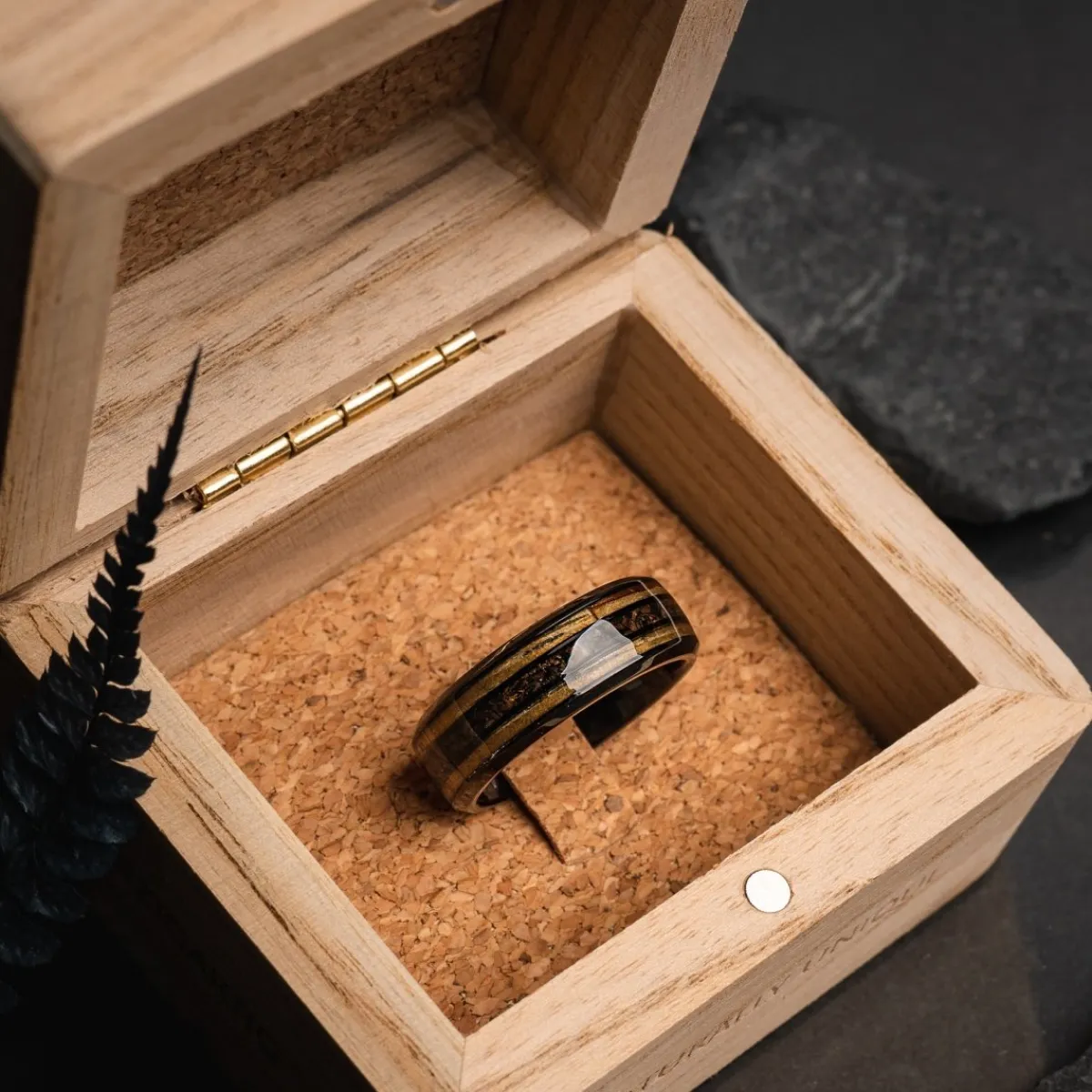 Holzkern Ringe|Schmuck^Cartesian Ring
