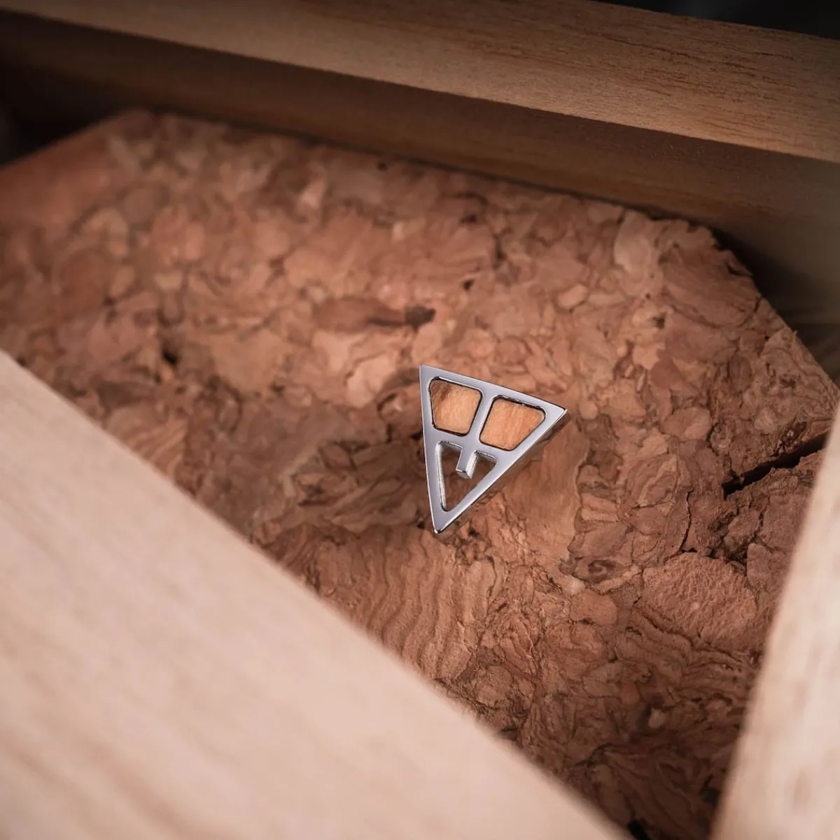 Holzkern Ohrringe|Schmuck^Chiaroscuro Ohrringe