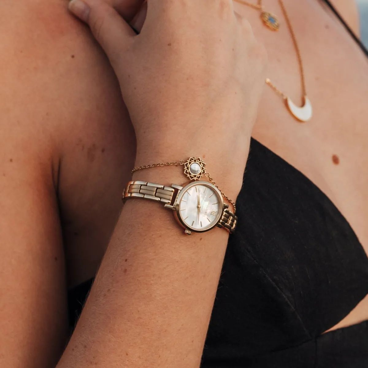 Holzkern Armbänder|Schmuck^Composition Armband
