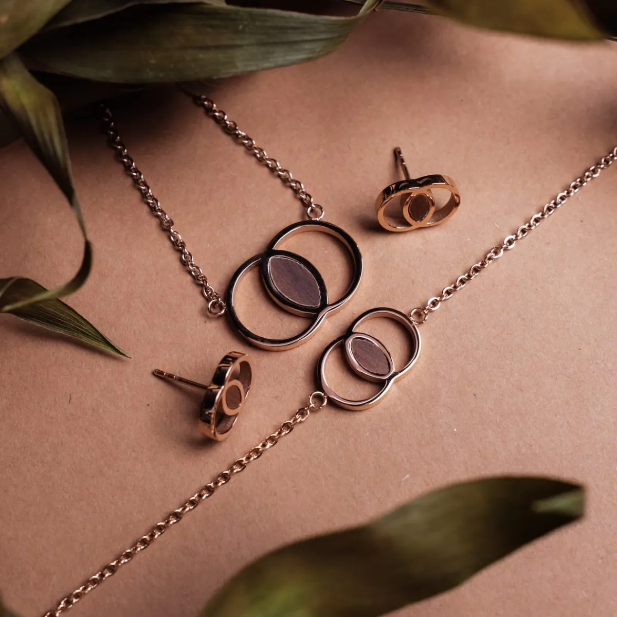 Holzkern Armbänder|Schmuck^Effigies Armband