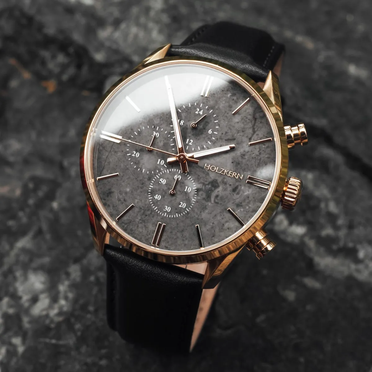 Holzkern Uhren^Existential