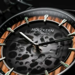 Holzkern Uhren^Flowfinder