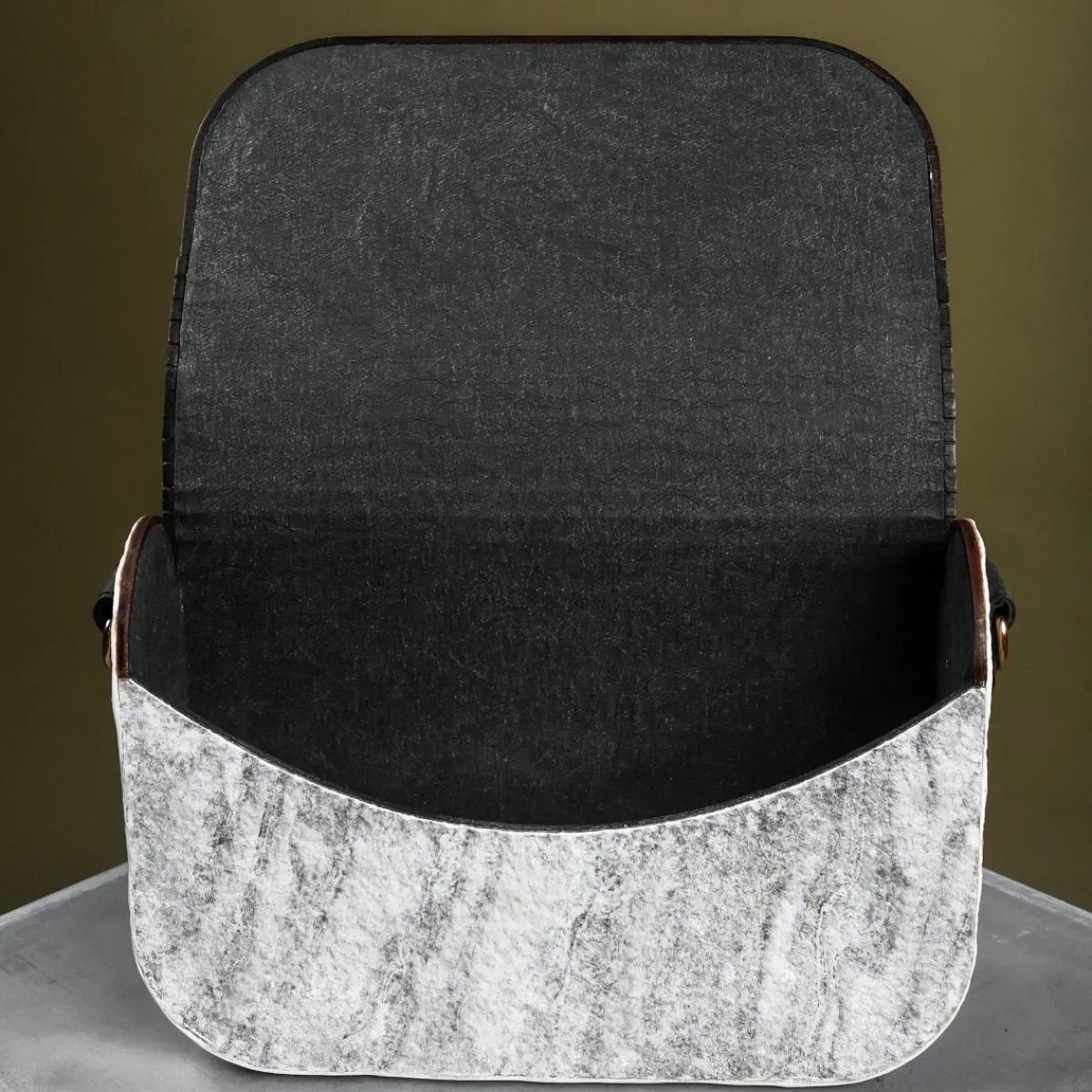 Holzkern Handtaschen^Iveya VEGAN