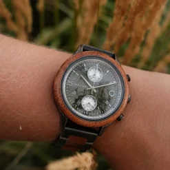 Holzkern Uhren^Nubra