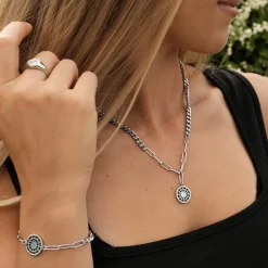 Holzkern Halsketten|Schmuck^Pixa Halskette
