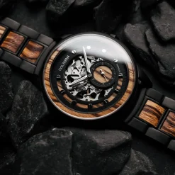 Holzkern Uhren^Sternum