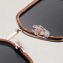 Holzkern Sonnenbrillen|Sonnenbrillen^The Sincere