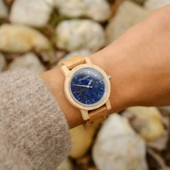 Holzkern Uhren^Wasser